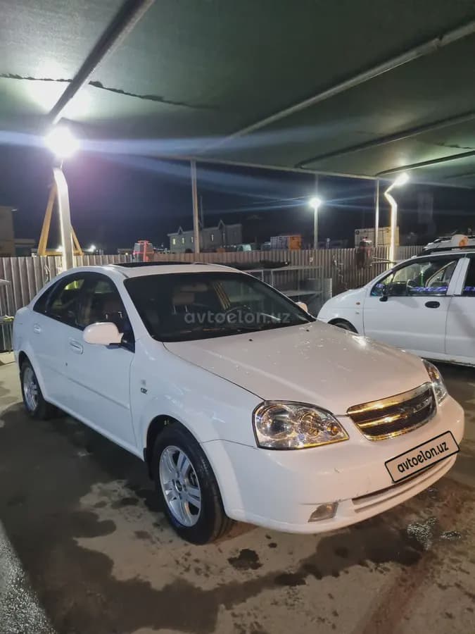 Chevrolet Lacetti, 3 позиция 2010 — 4