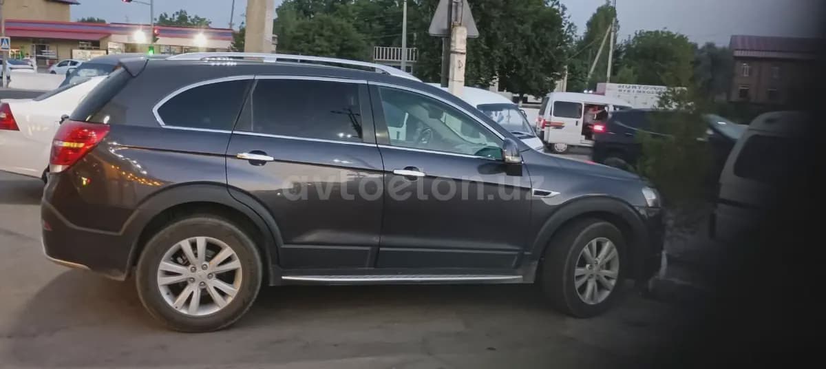 Chevrolet Captiva, 3 позиция 2013 — 2
