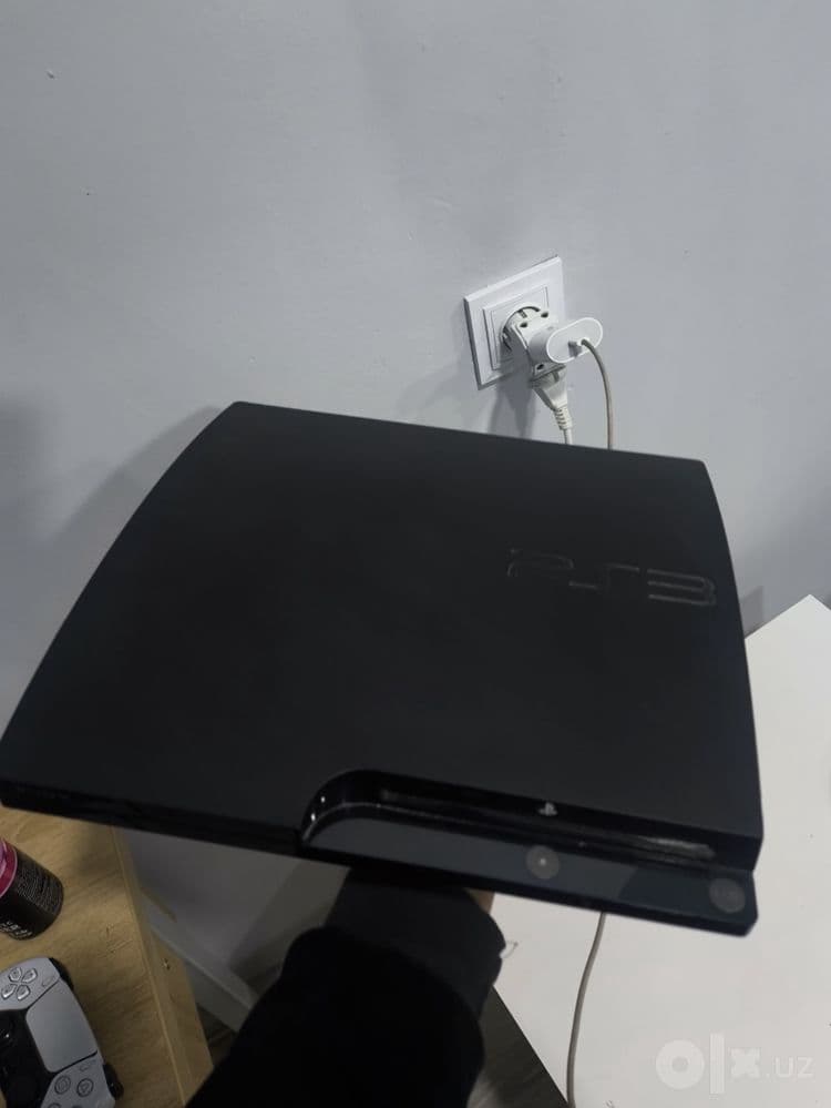 playstation 3 lar sotiladi 4tadan pultlari bor — 2
