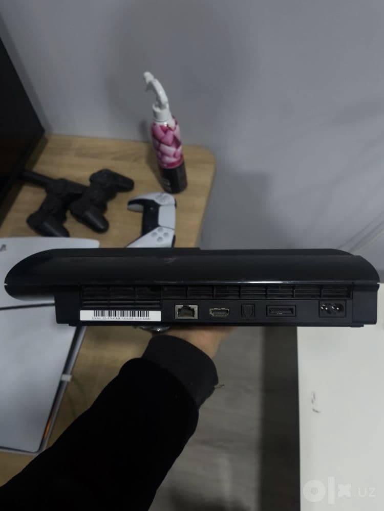 playstation 3 lar sotiladi 4tadan pultlari bor — 3