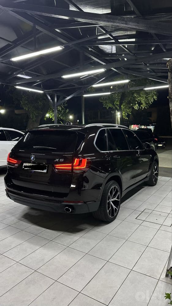 Bmw X5 x drive 35i — 6