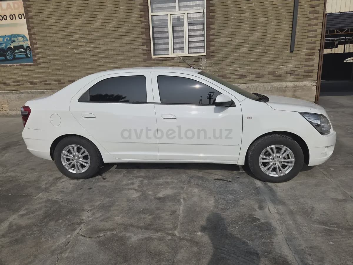 Chevrolet Cobalt, 4 позиция 2023 — 3