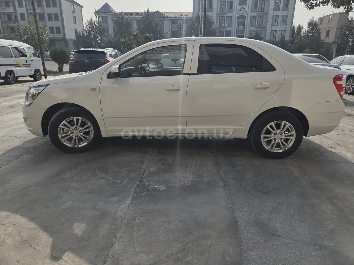 Chevrolet Cobalt, 4 позиция 2022 — 3