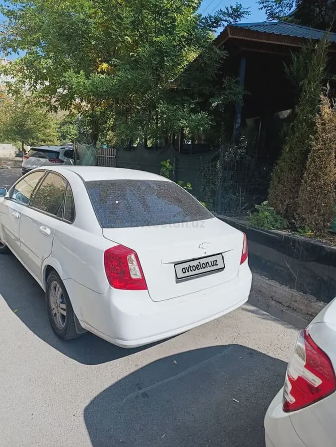 Chevrolet Lacetti, 2 позиция 2011 — 4