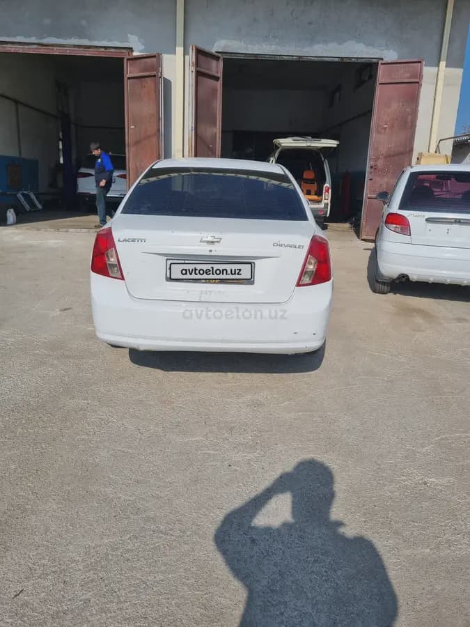 Chevrolet Lacetti, 1 позиция Газ-бензин 2009 — 5