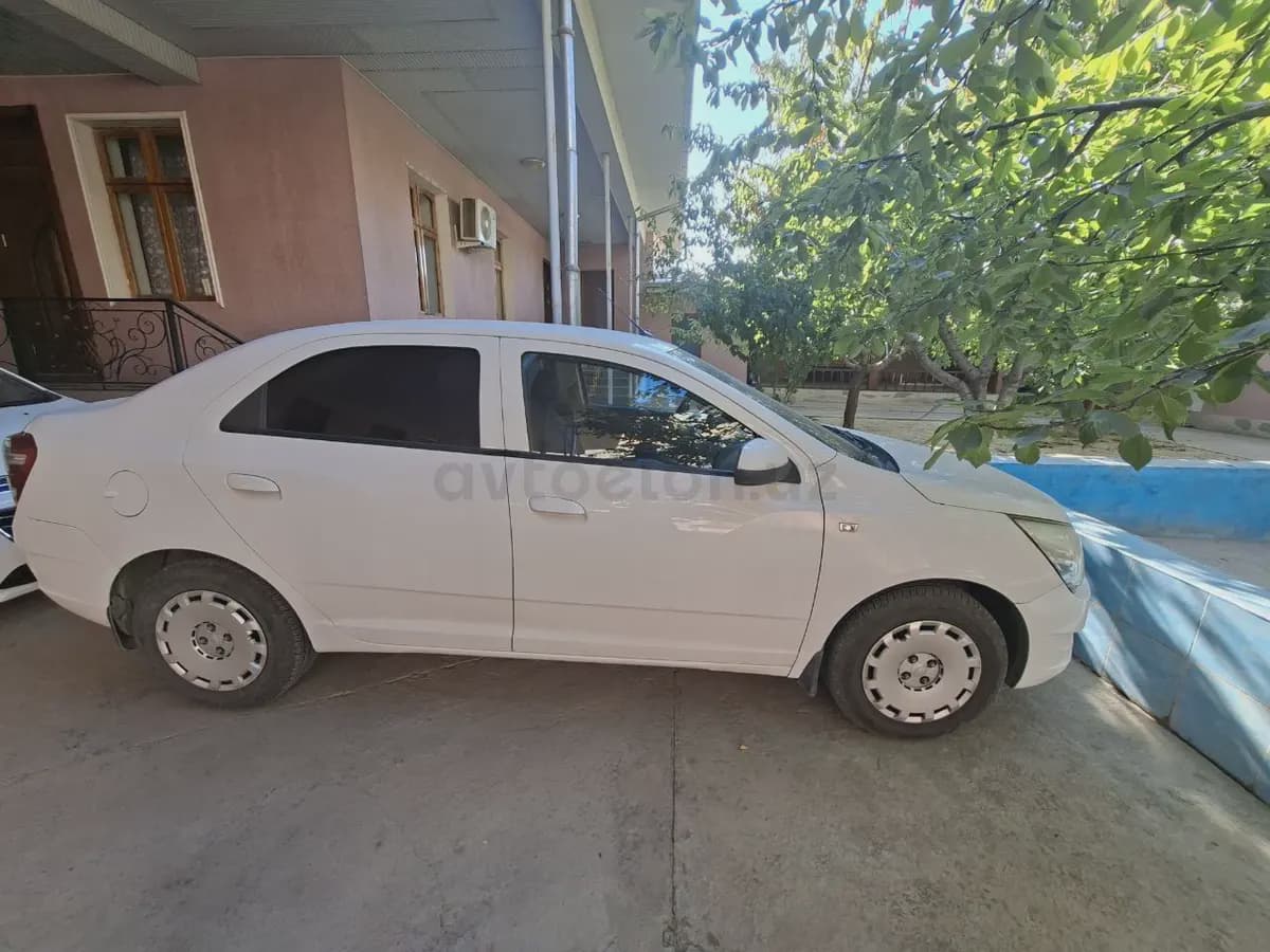 Chevrolet Cobalt, 1 позиция 2013 — 5