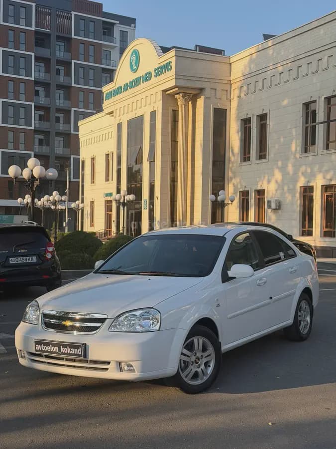 Chevrolet Lacetti, 2 позиция 2012 — 1