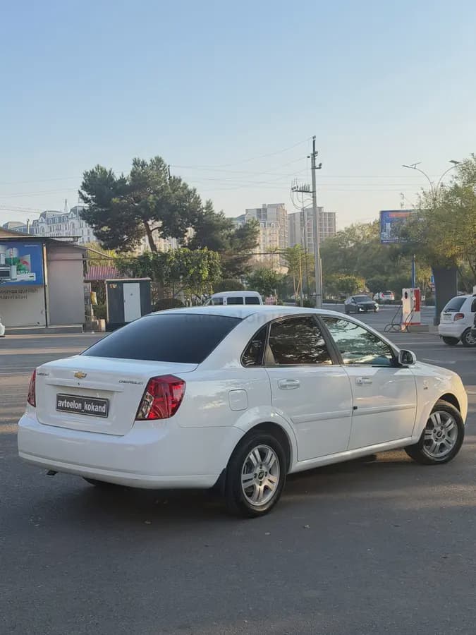 Chevrolet Lacetti, 2 позиция 2012 — 2