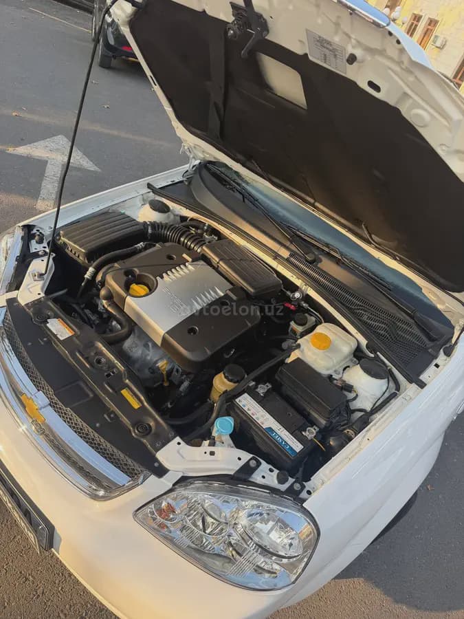 Chevrolet Lacetti, 2 позиция 2012 — 4