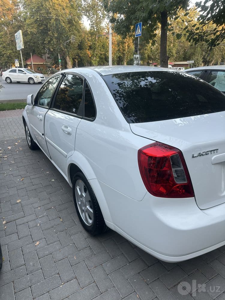 2023 yil MASLA lyuk, abs, mafon bor — 7