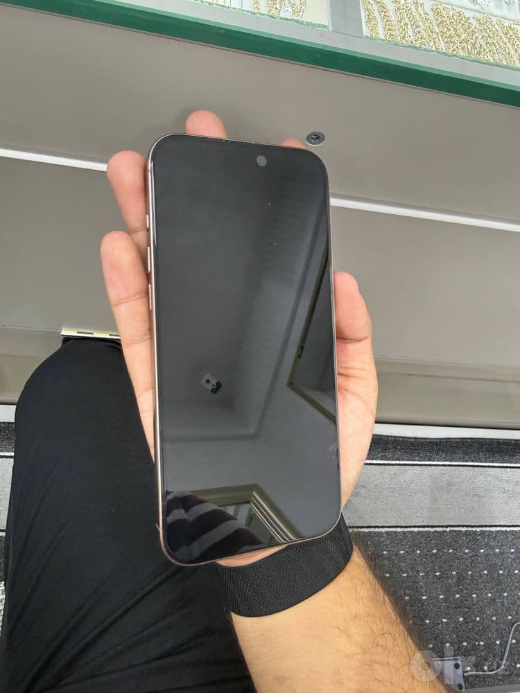 Iphone 16 pro max — 4
