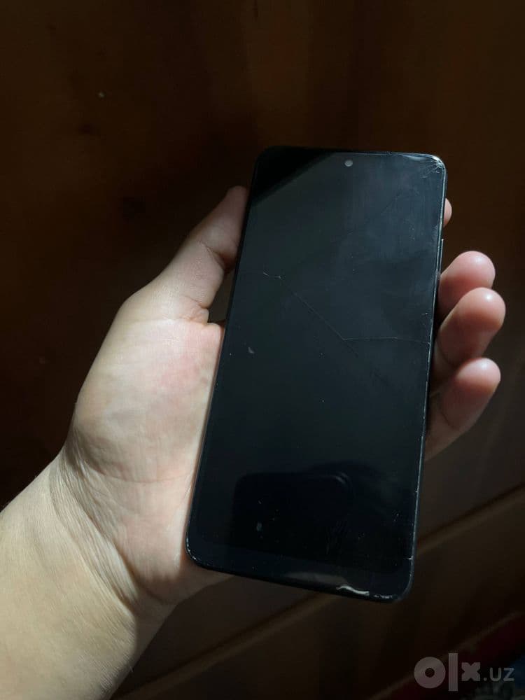 Redmi not 11 s sotiladi
Xotira 64 GB 
Aybi rasmda
Ekran aliwmagan gnat — 6