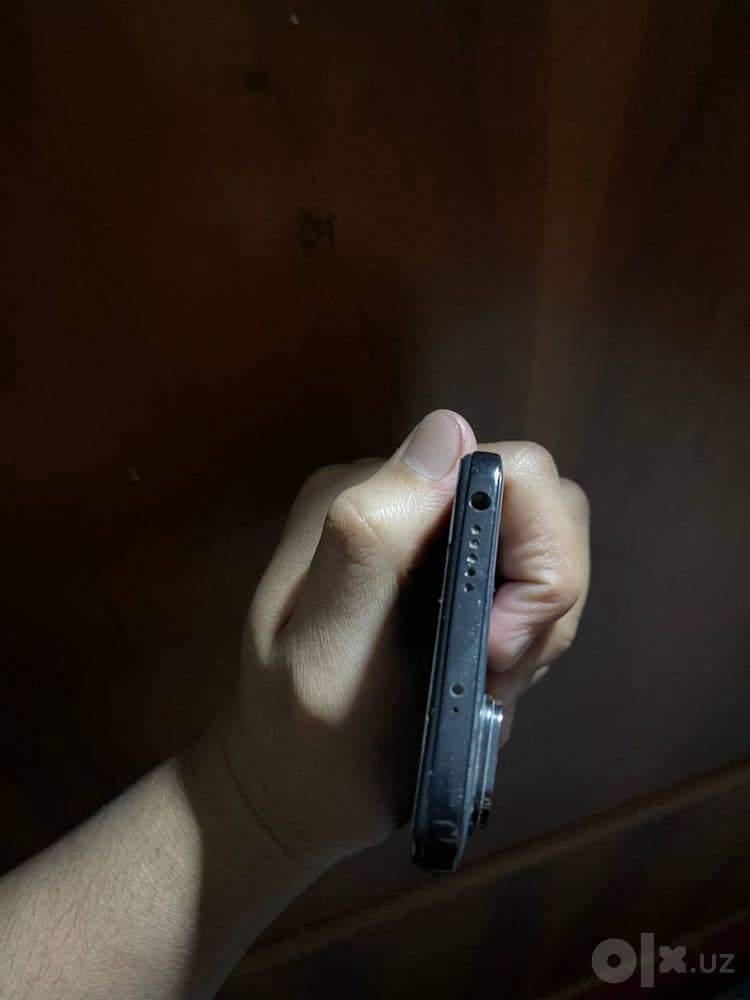 Redmi not 11 s sotiladi
Xotira 64 GB 
Aybi rasmda
Ekran aliwmagan gnat — 7