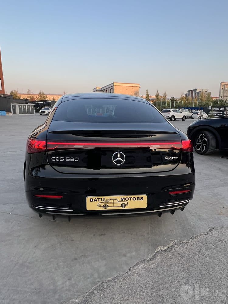 Mercede benz eqs 580 dual motor — 2