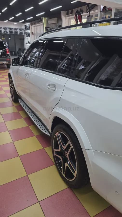 Mercedes-Benz GLS 400 2019 — 4