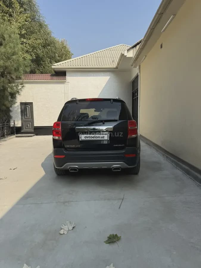 Chevrolet Captiva, 4 позиция 2010 — 2