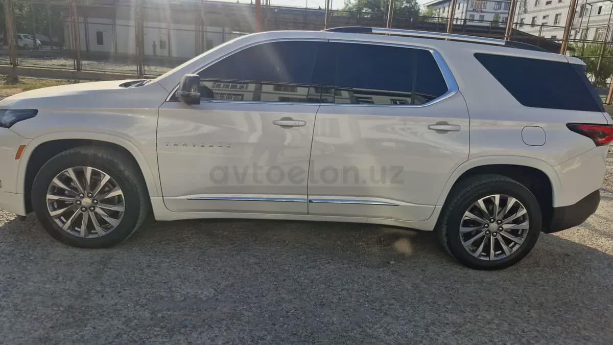 Chevrolet Traverse 2023 — 2