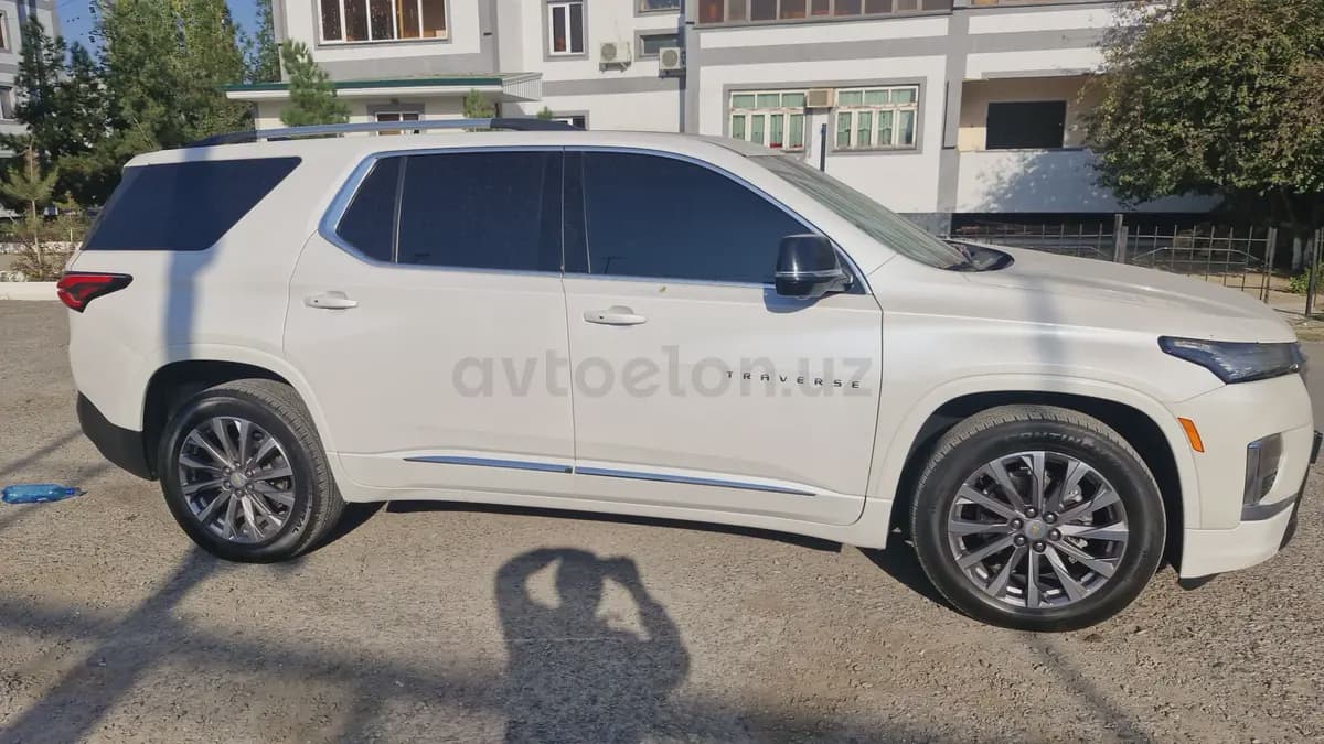 Chevrolet Traverse 2023 — 3
