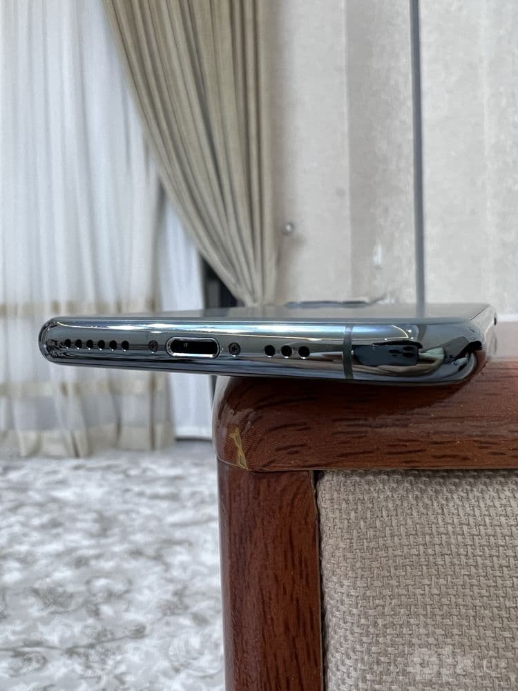 iPhone 11 Pro 256 GB — 4