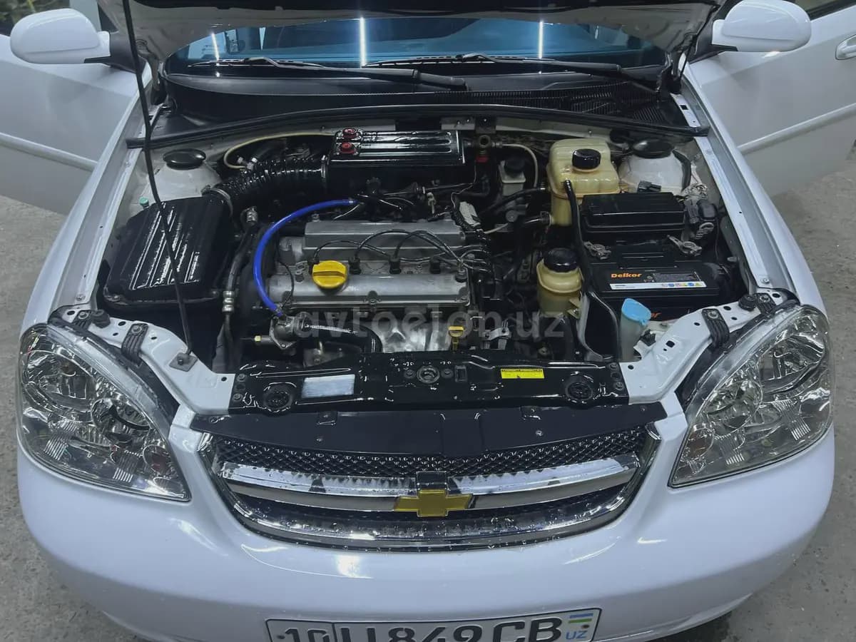 Chevrolet Lacetti, 1 позиция Газ-бензин 2011 — 1