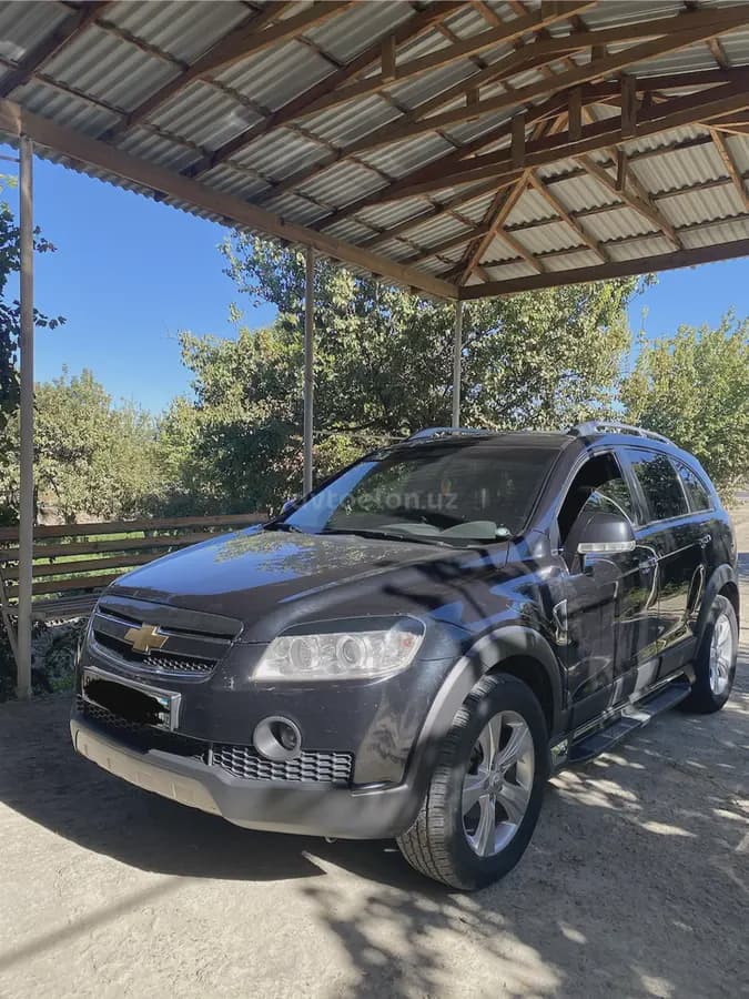 Chevrolet Captiva, 1 позиция 2010 — 2