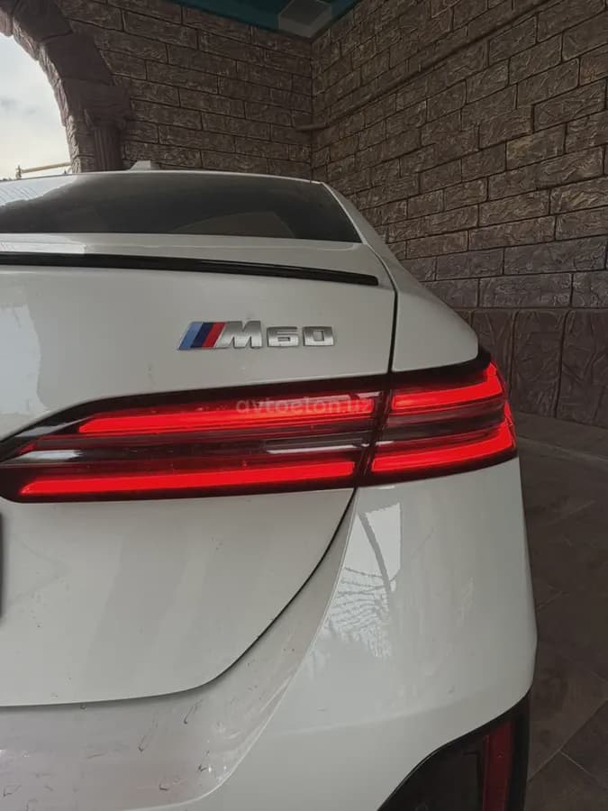 BMW i5 2024 — 2