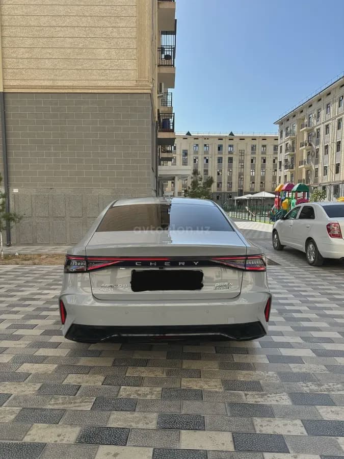 Chery Arrizo 8 Hybrid 2025 — 2
