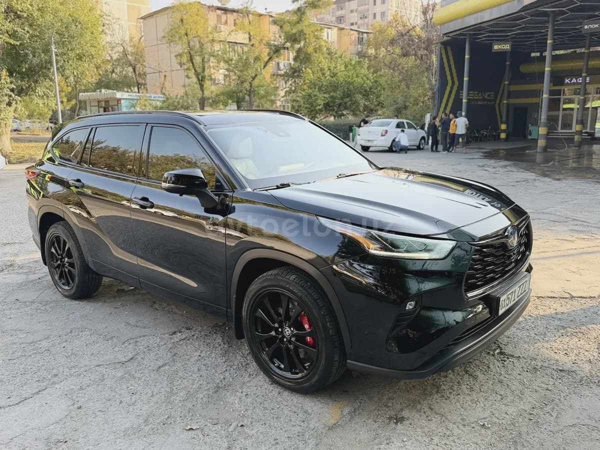 Toyota Highlander 2021 — 4
