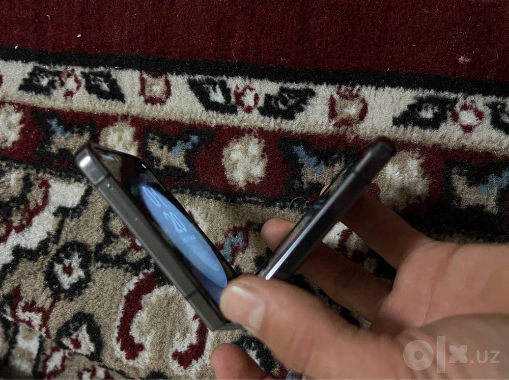 Samsung Galaxy Z Flip 5 — 3