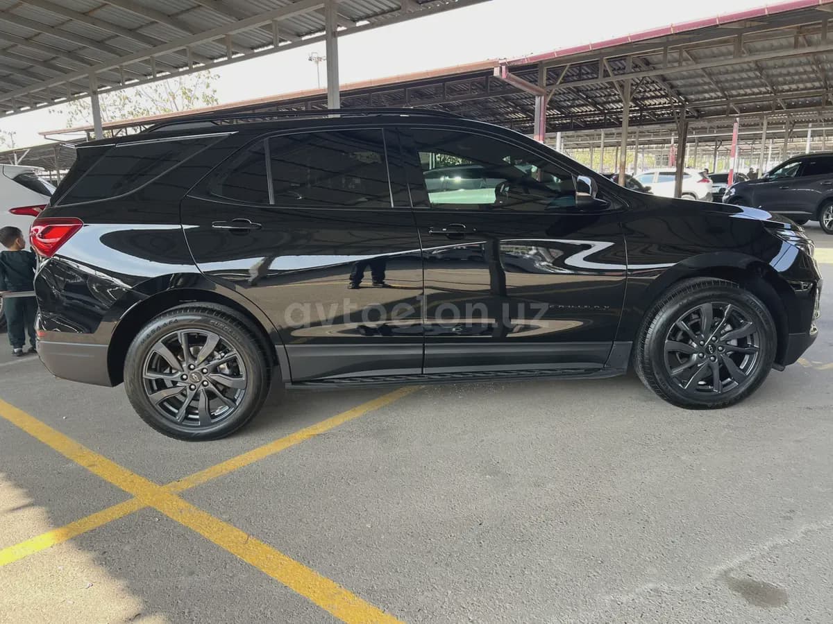 Chevrolet Equinox 2023 — 3
