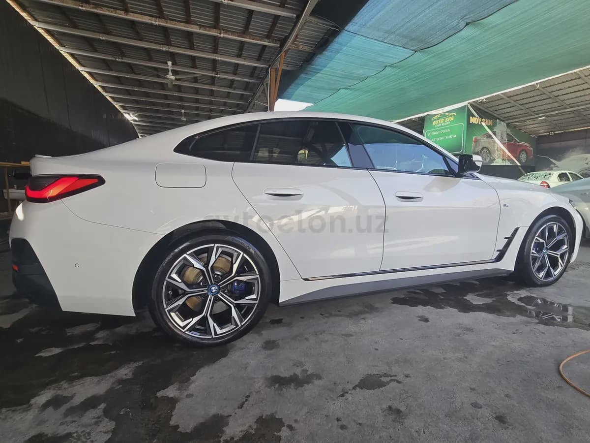 BMW i4 2023 — 3