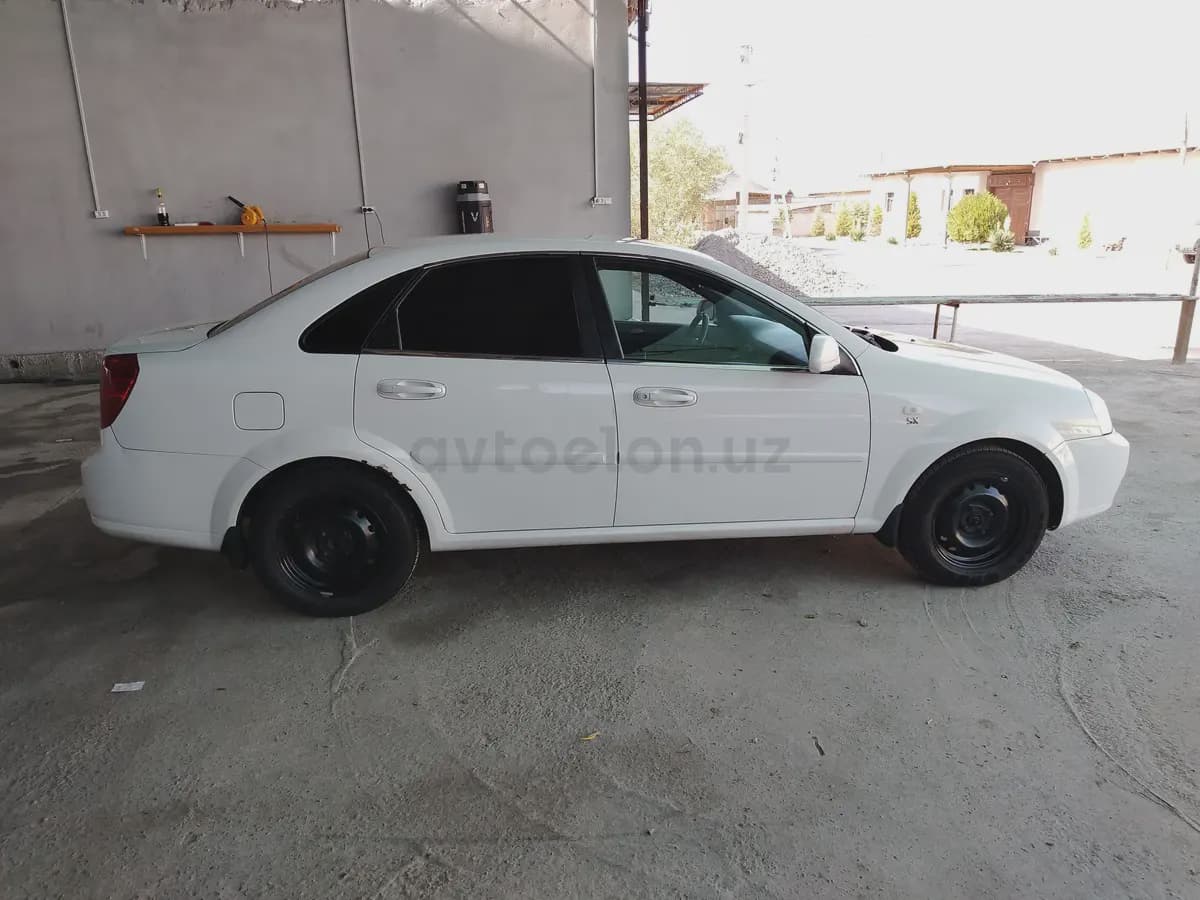 Chevrolet Lacetti, 3 позиция 2012 — 4