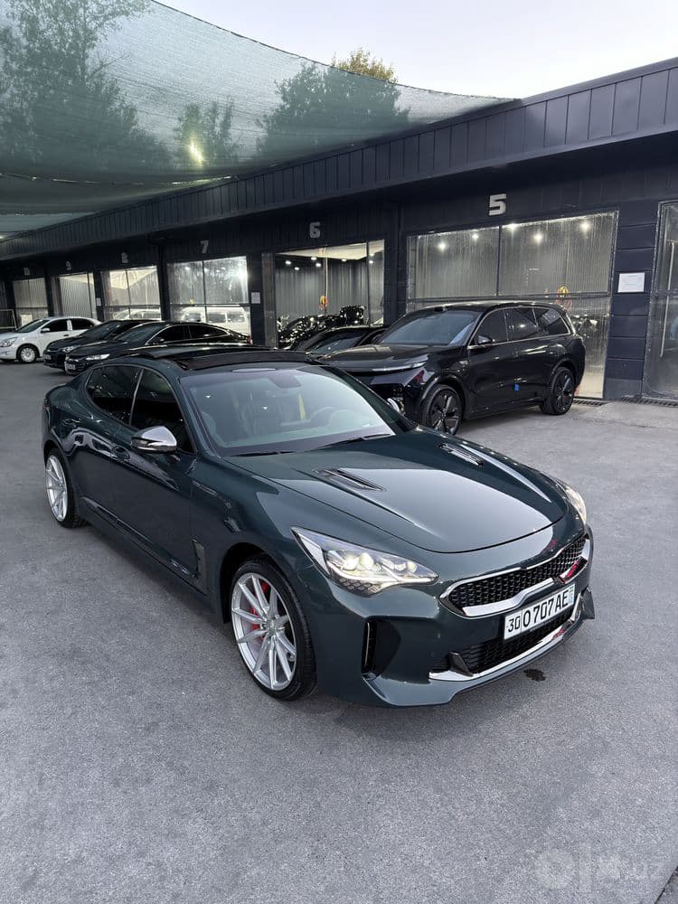 Kia stinger 2023 3.3 turbo — 1