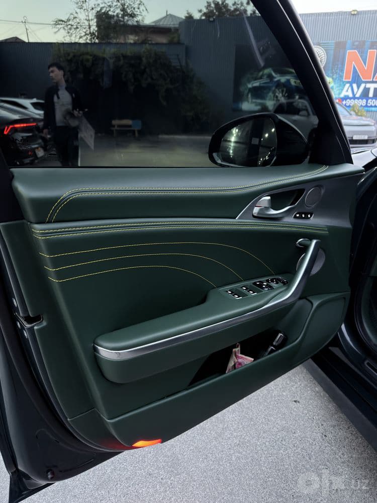 Kia stinger 2023 3.3 turbo — 7