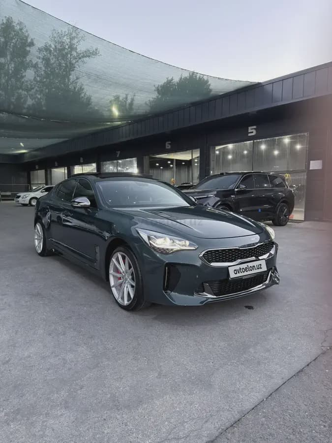 Kia Stinger 2023 — 2