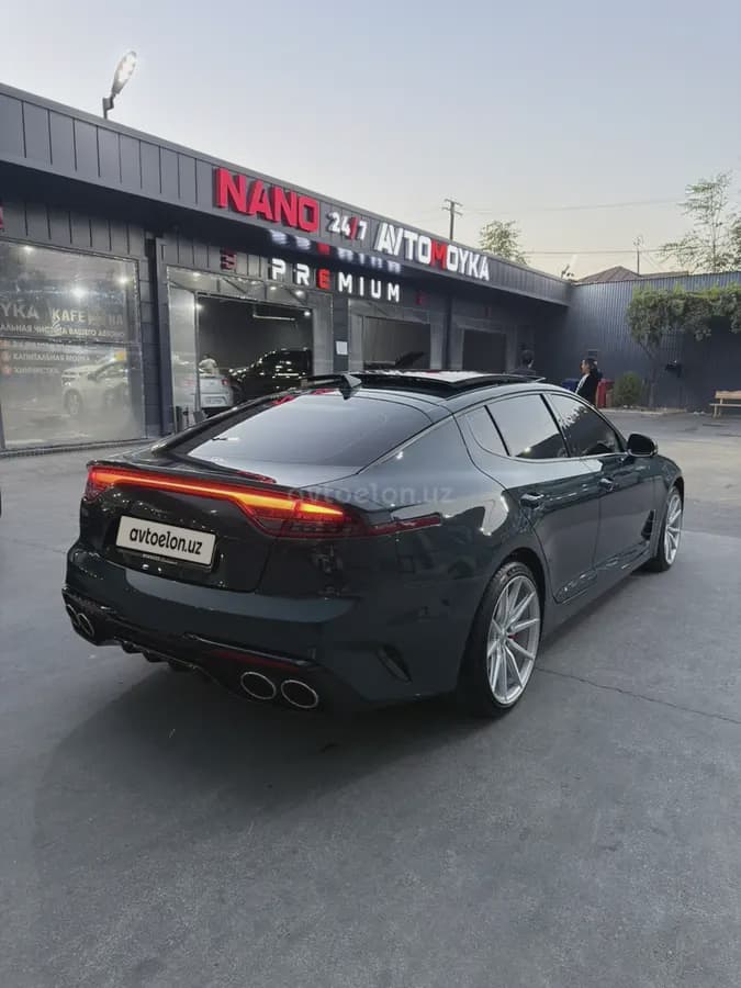 Kia Stinger 2023 — 4