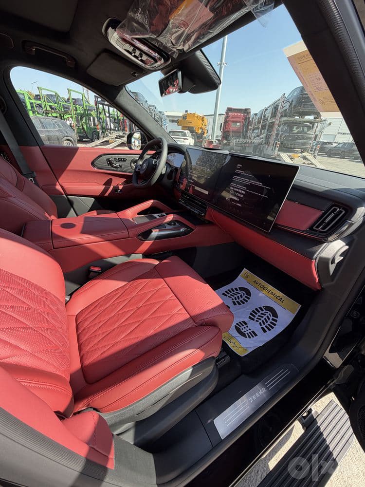 Zeekr 8X Ultra 70 kw night option 2026 — 4