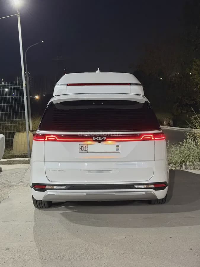 Kia Carnival 2022 — 3