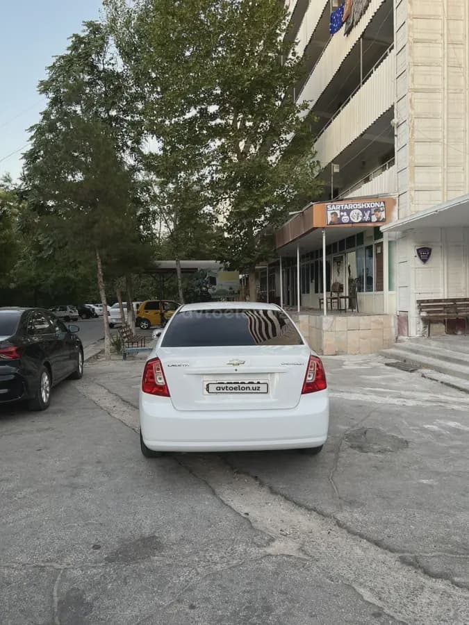 Chevrolet Lacetti, 2 позиция 2014 — 2