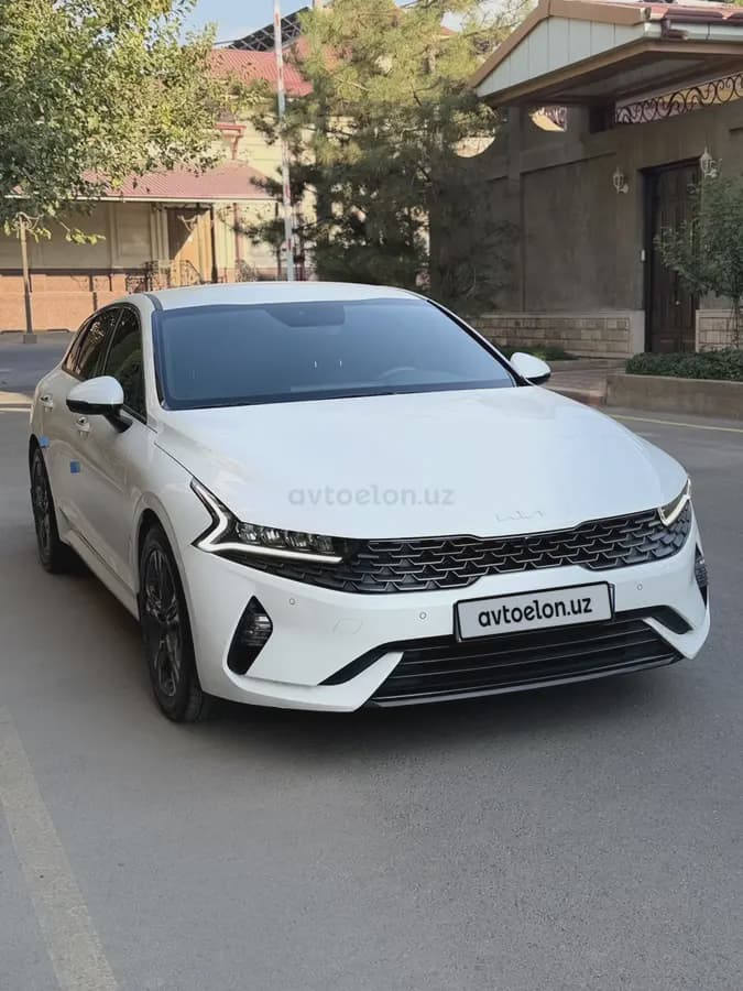 Kia K5 2023 — 3