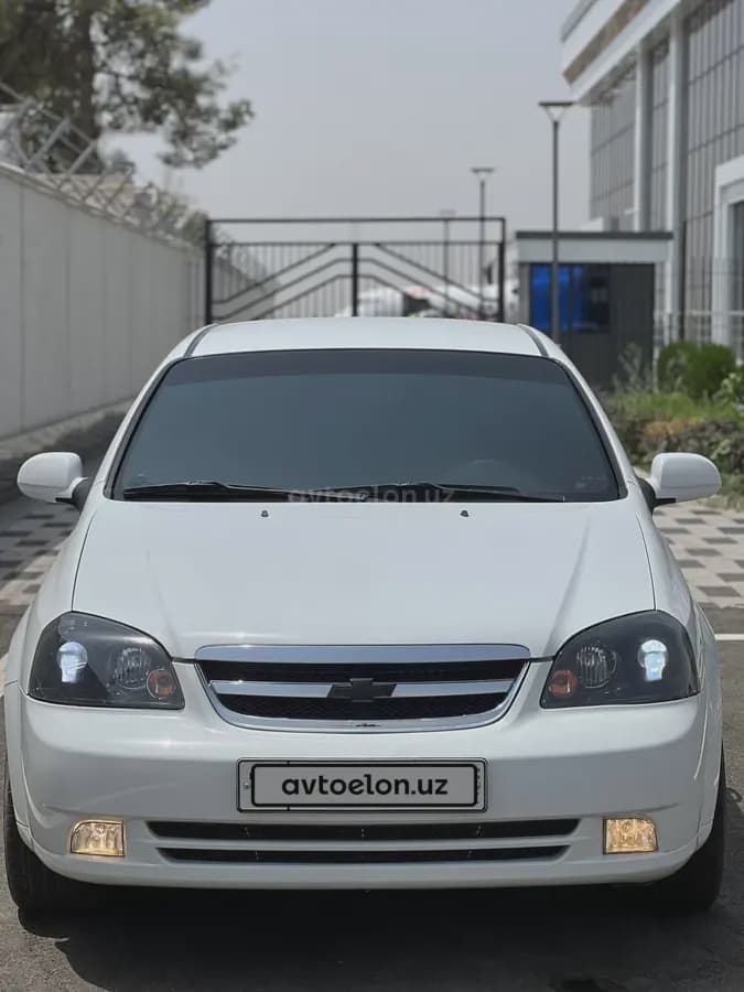 Chevrolet Lacetti, 1 позиция 2010 — 3