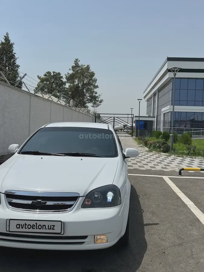 Chevrolet Lacetti, 1 позиция 2010 — 5