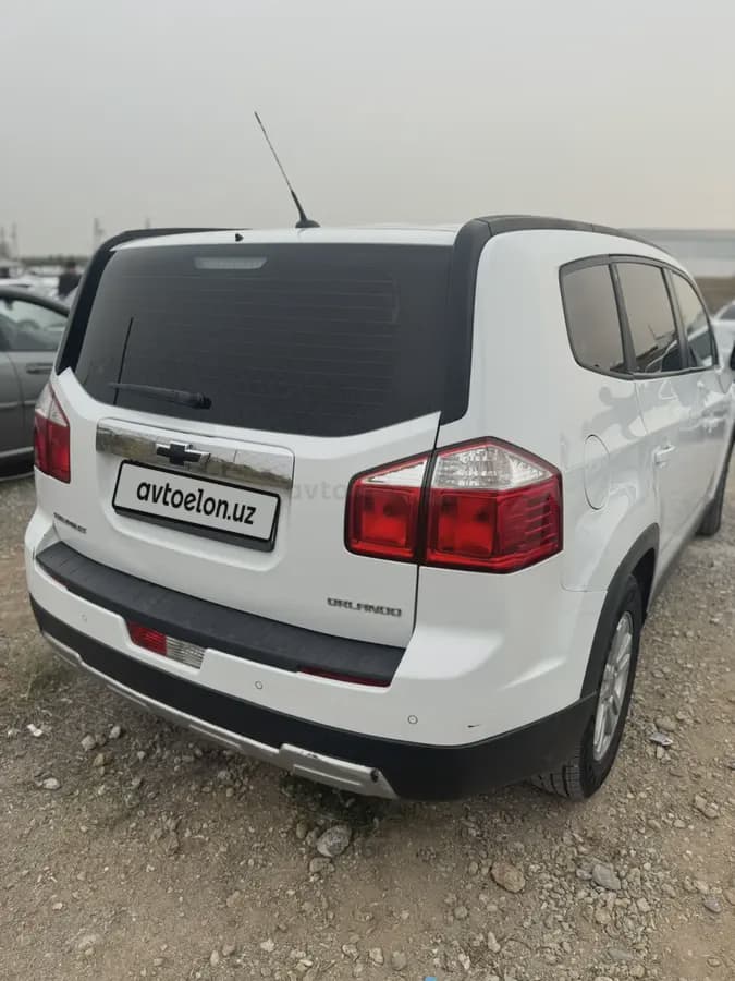 Chevrolet Orlando, 1 позиция 2014 — 3