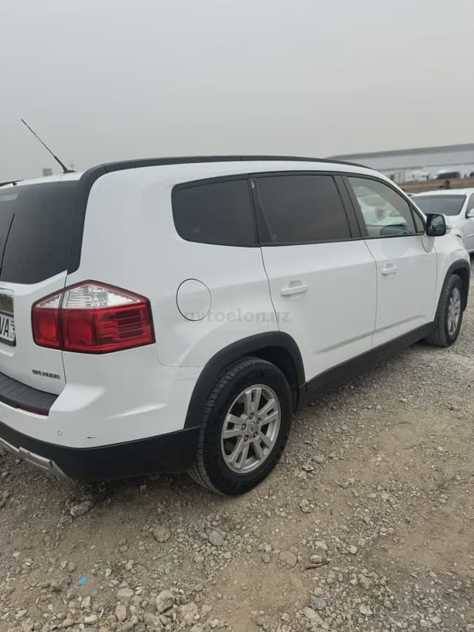Chevrolet Orlando, 1 позиция 2014 — 4