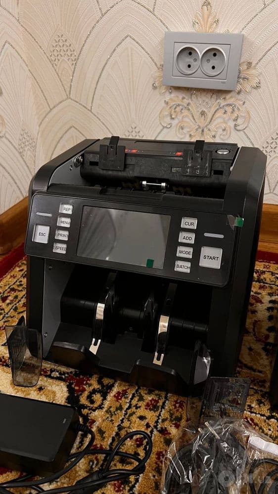 Pul Sanidi 12 Davlat soxta pul aniqlidi Yengide turbti — 2