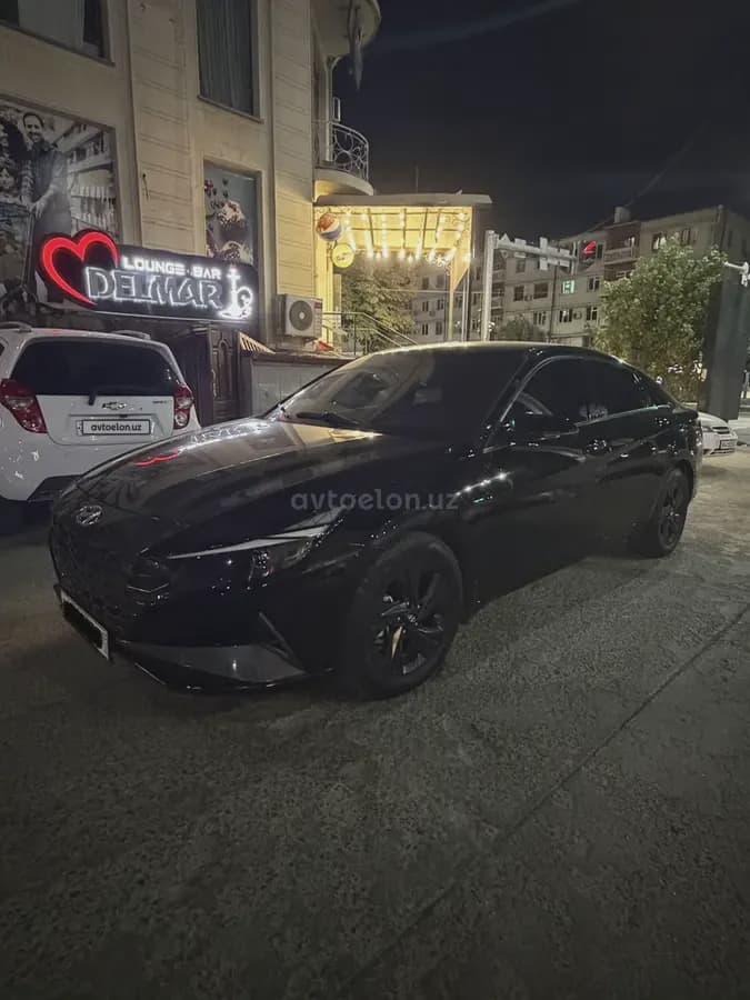 Hyundai Elantra 2021 — 3