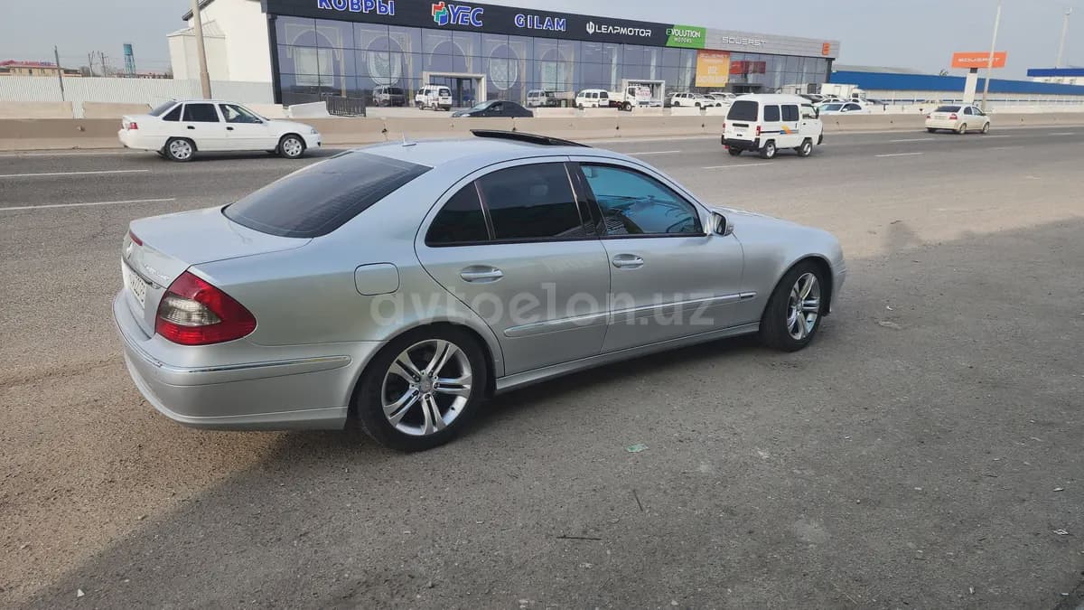 Mercedes-Benz E 200 2007 — 1