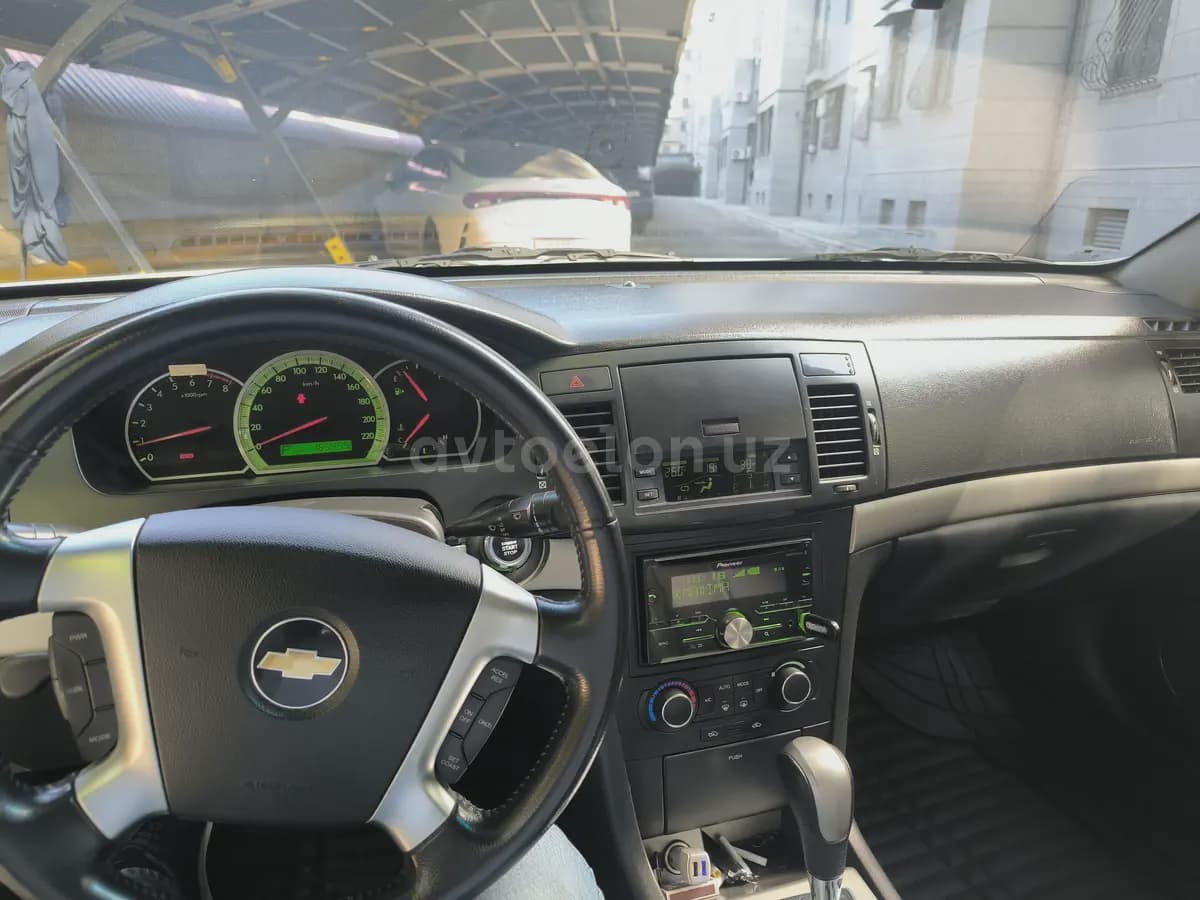 Chevrolet Epica, 3 позиция 2011 — 2