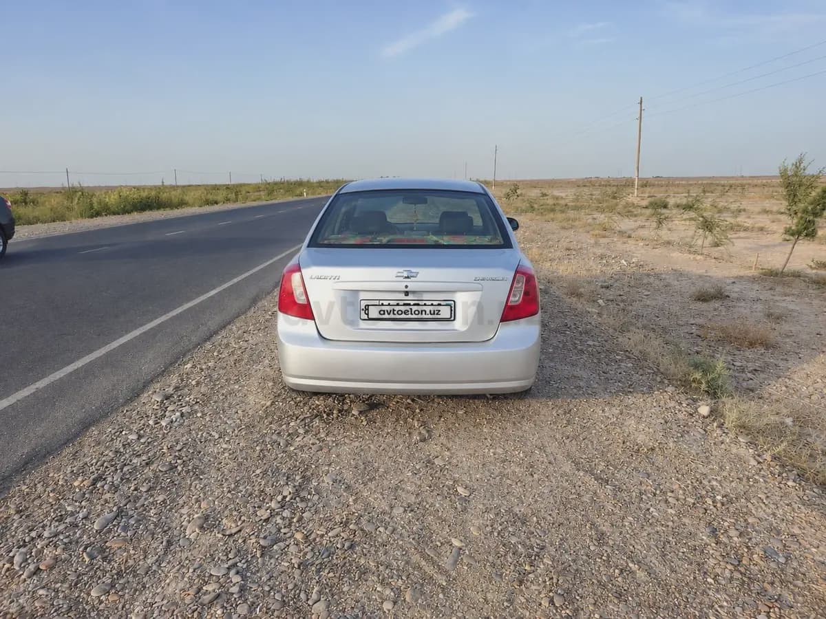 Chevrolet Lacetti, 1 позиция Газ-бензин 2012 — 4