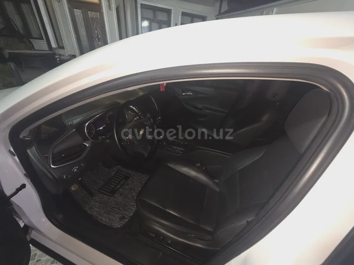 Chevrolet Malibu 2 2019 — 1